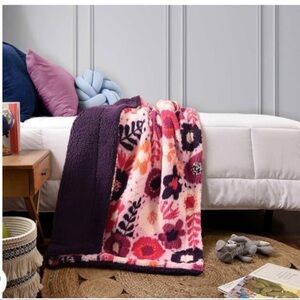 Life Comfort Kids Ultimate Sherpa Fleece Throw